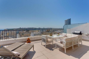 Penthouse with Spacious Terrace, Gzira